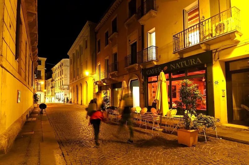 Appartamento al Duomo in the Historical center of the city