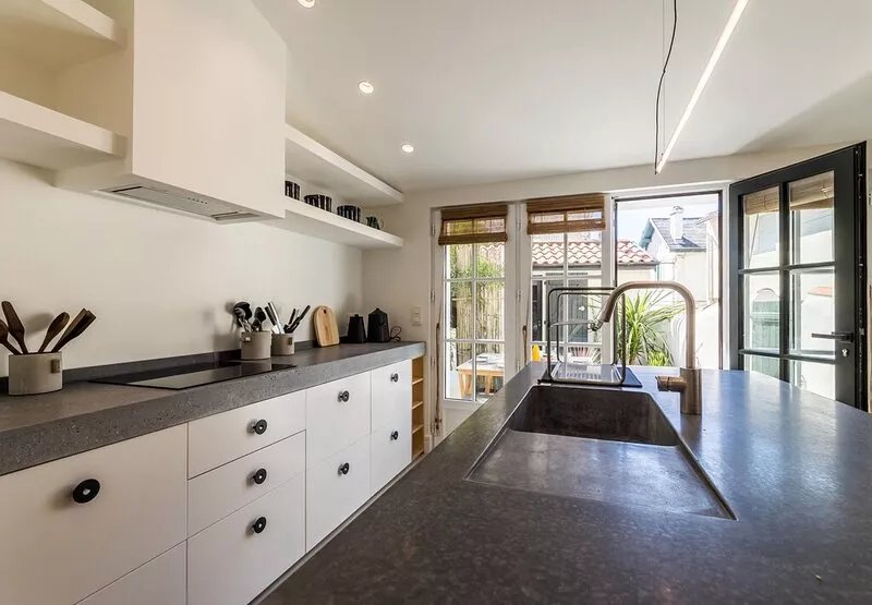 PAMPA • KEYWEEK Town house with terrace in Biarritz