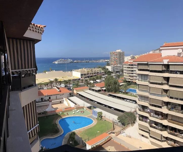 Relaxing beach 2BR apartment & sea views in Los Cristianos