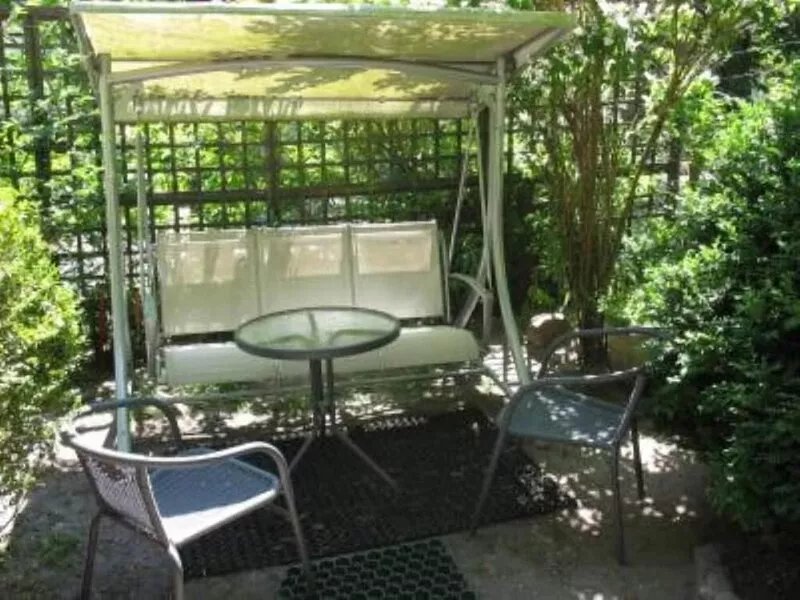 Apartment in the House with garden