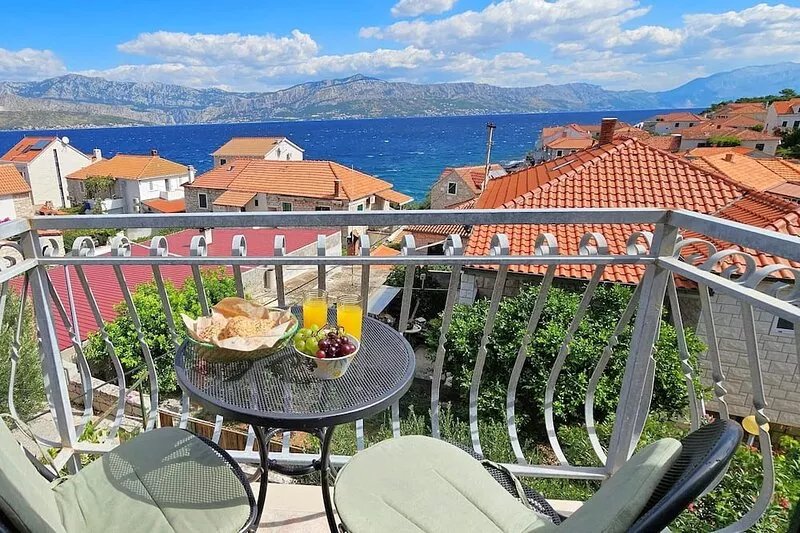 Charming Old Stone House Just 20m From The Beach, With Sea View Balcony