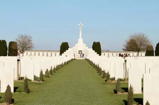 In The Footsteps Battlefield Tours