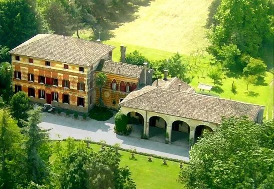 Villa Albuzio