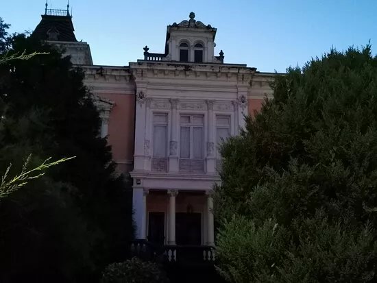 El Capitolio O Palacete Velazquez.
