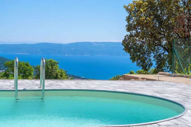 Spacious Villa Near the Beach With Sea Views and Private Pool