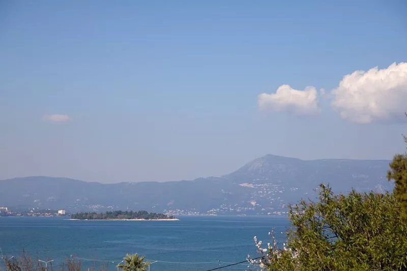 Seaview Luxurious Apartment near Corfu Town