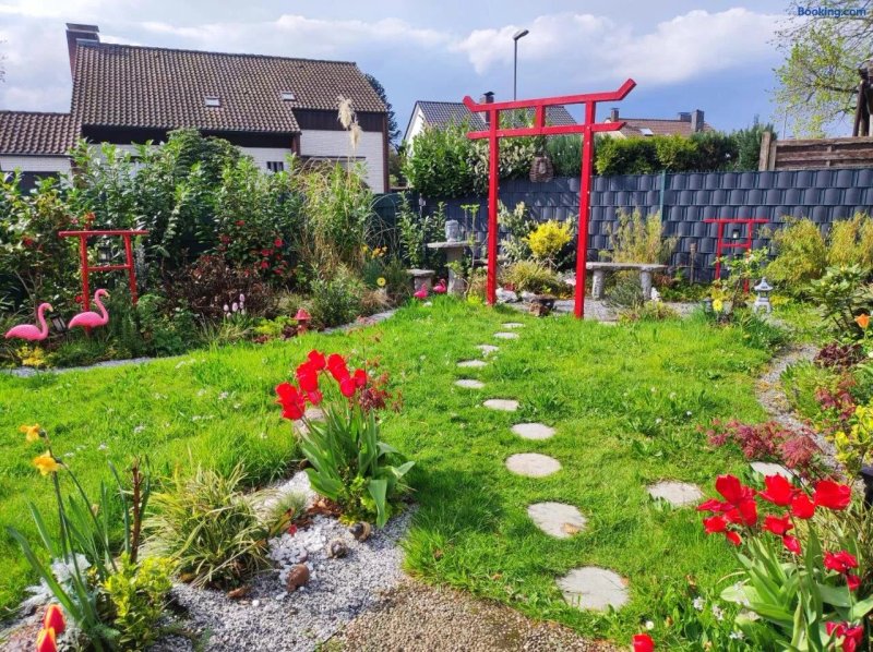 Uni-nahes Apartmenthaus mit Garten
