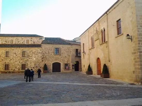Mayoralgo Palace