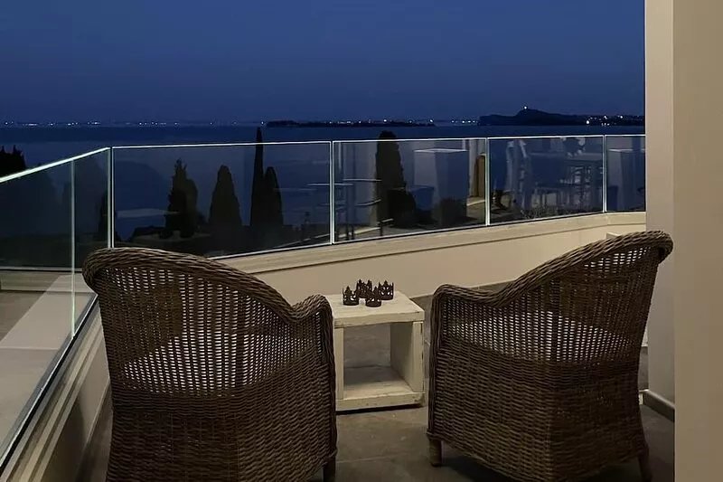 Villa surrounded by greenery with splendid lake view.
