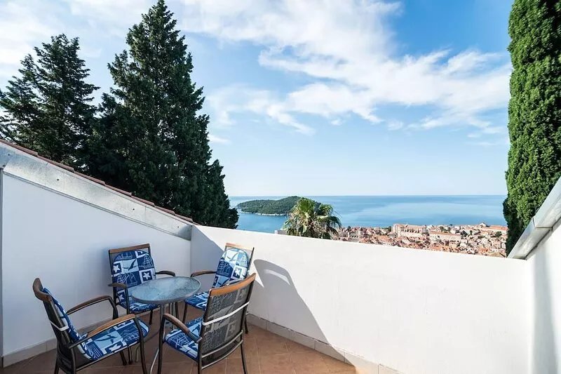 Apartment Srđ - Two-Bedroom Apartment with Balcony and Sea View