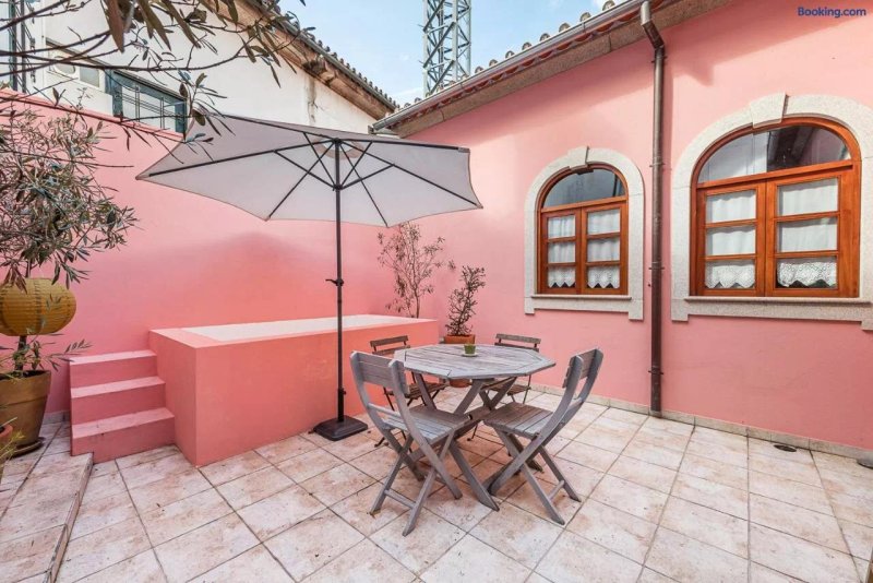 Praca Guest House
