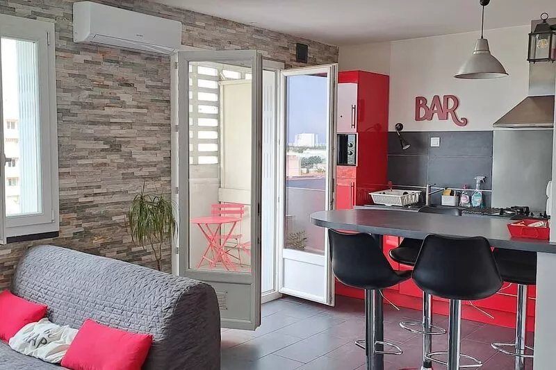 Appart 50m²-clim, wifi, balcony, secure parking, near metro, all comforts