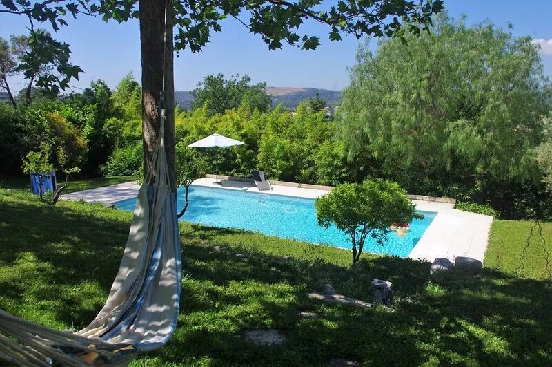 Maison Blanche, Villa au Calme Avec Grande Piscine