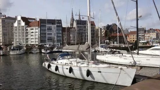 4 Sail
