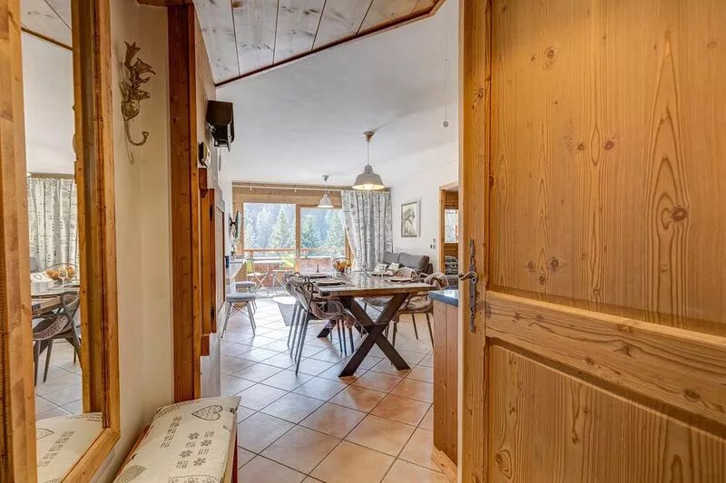 Chalet des Oursons - Two Bedroom Apartment, Sleeps 5