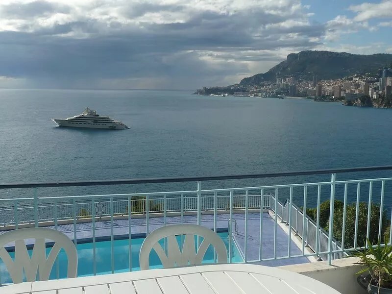 Very exclusive apartment with a panoramic view of Monaco