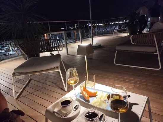 Dolcevita 11 Beach Club & Restaurant