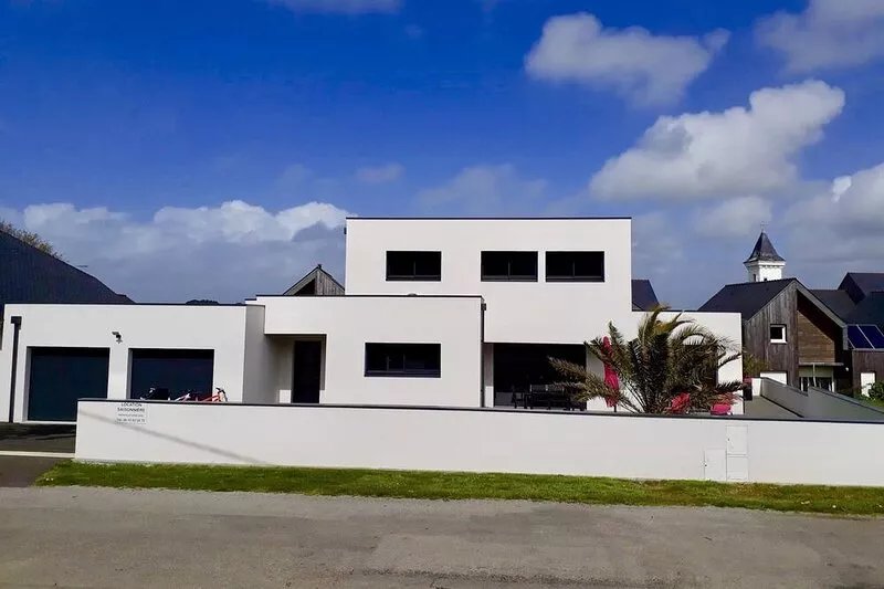House in the port of Tréhiguier close to the beaches