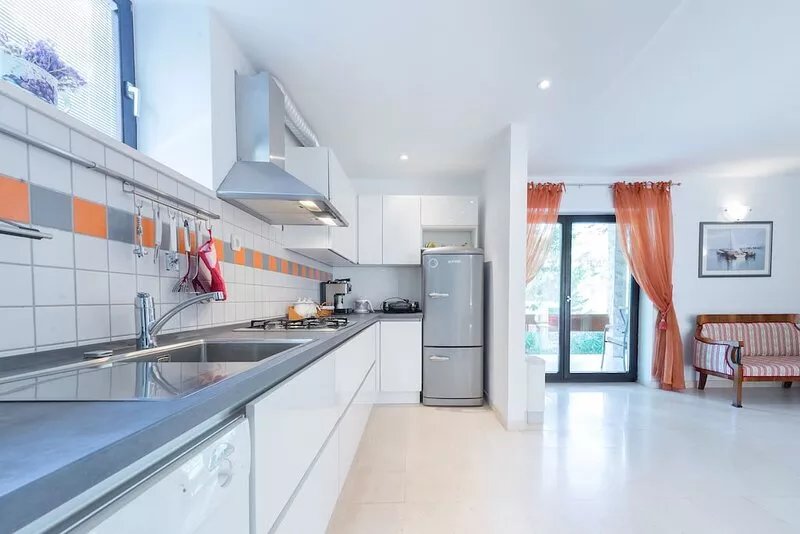 Peaceful Villa, 1 Minute Walk To The Beach