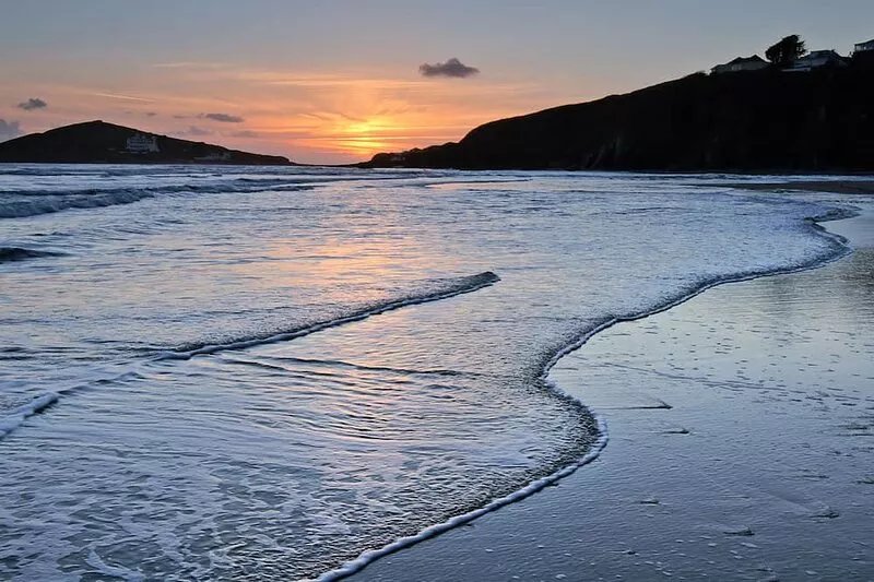 7 BEACHDOWN, pet friendly, character holiday cottage in Challaborough