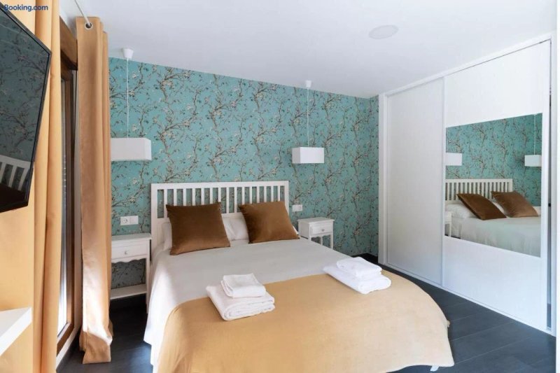 Housingleon - Five Rooms