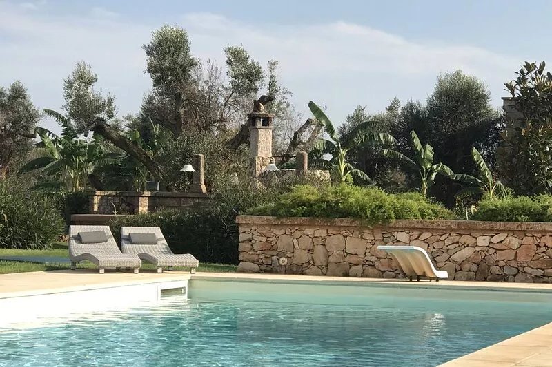 Luxury stone house, 4 BDRs, 12x5m private pool, large patio, garden, bbq area