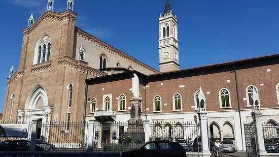 Basilica Santa Teresa di Gesu Bambino