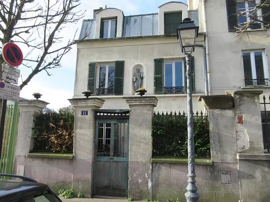 Statue de Femme dans son alcove