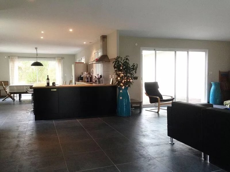 Large house in the pine forest, overlooking the Biscarrosse golf course and