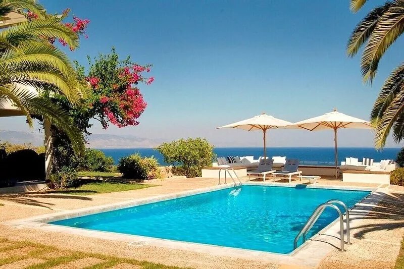 Beach front villa with private sea water pool & amazing sea view to Saronic golf