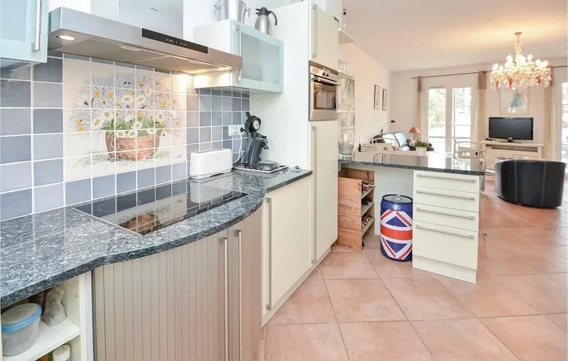 3 bedroom lovely home in Aigues-Mortes