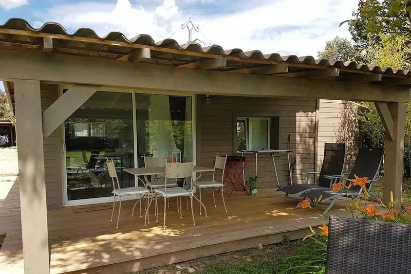 Chalet 30 m2 with terrace in large enclosed 5000 m2 property