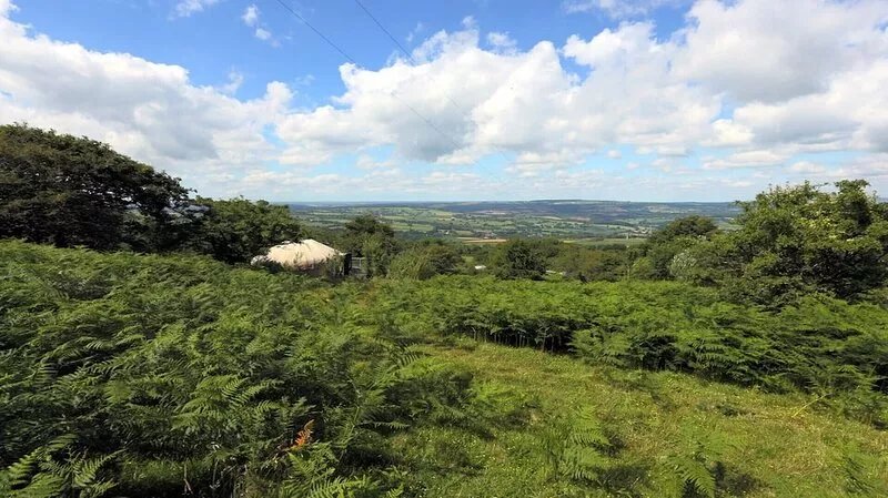 Yurt [sleeps up to 6] & Bathhouse in E Cornwall UK - 5* Off-Grid