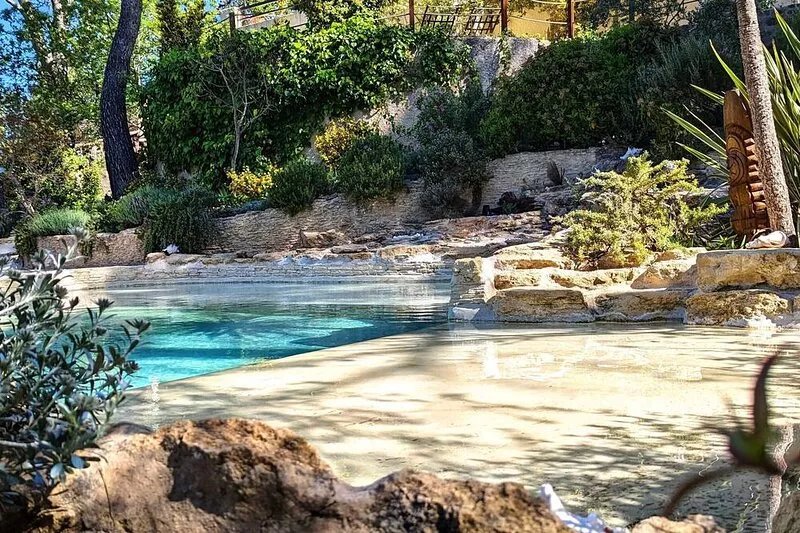 Provencal villa in Luberon