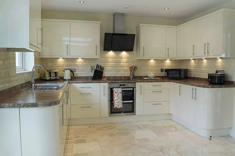 3 bedroom accommodation in Red Roses, near Whitland