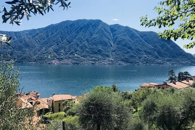 Authentic Italian home with roof terrace, private garden and private parking