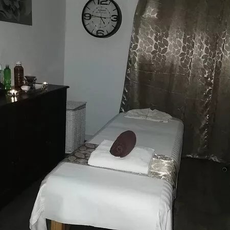 Massage & Beauty - Professional Studio