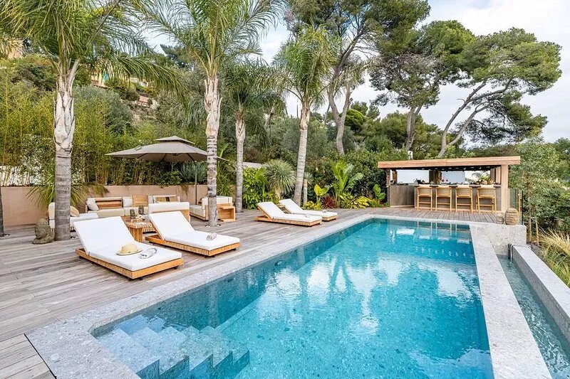 NEW : " Côté mer " Exceptional villa, sea view, swimming pool, 4 minutes from