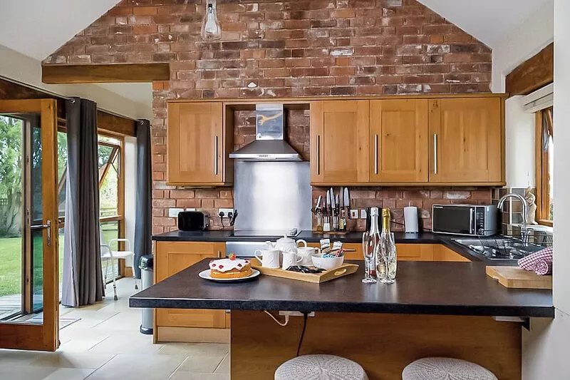 Enjoy a romantic break at Blackberry Barn, surrounded by lush countryside