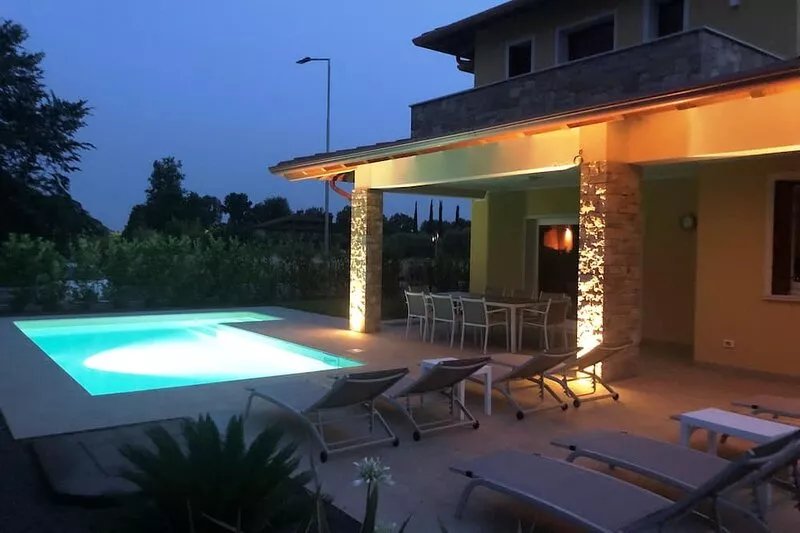 Villa Massimiliano, with private heated pool and garden