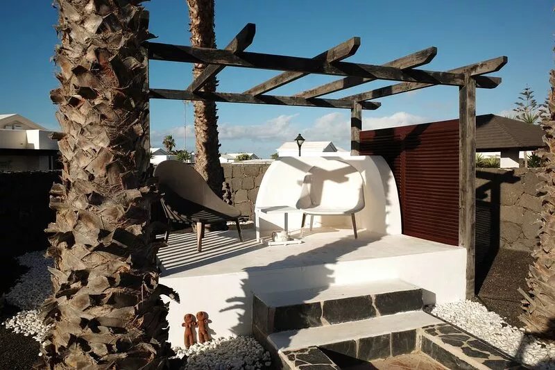 Fantastic villa with breathtaking outdoor area, pool and sea view