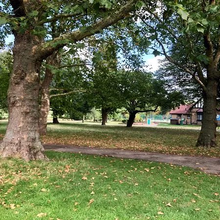 Pitshanger Park