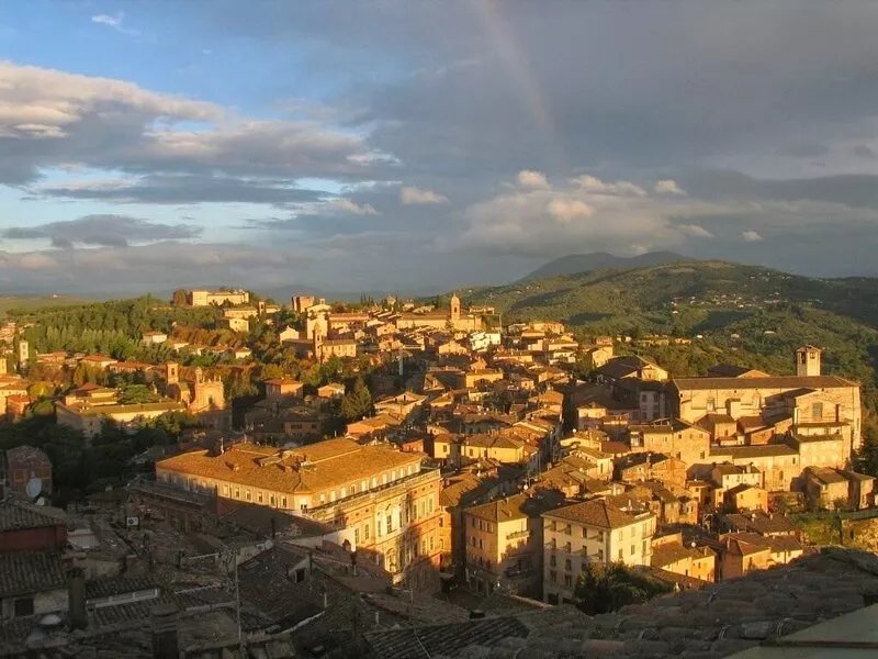 Stylishly renovated 170qm apartment in antique centre of Perugia, quiet location