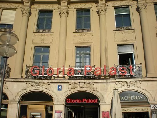 Gloria Palast