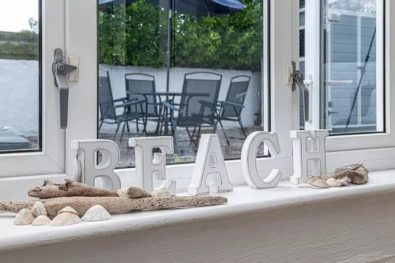 Tan Y Wylan -  a bungalow that sleeps 6 guests  in 3 bedrooms