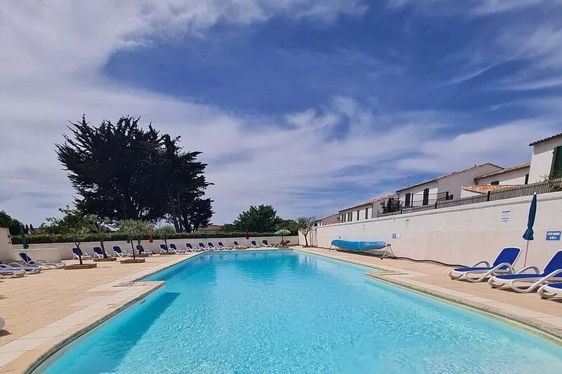 Charming house "Les Flots en Ré" 100 m from the ocean and 300 m from the