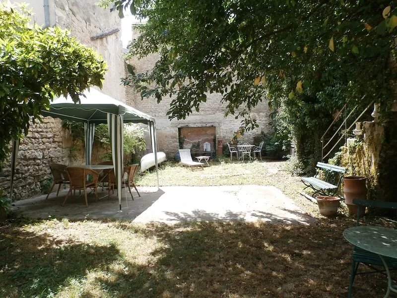 Apartment In Gray, Nr. Dijon, Burgundy, France