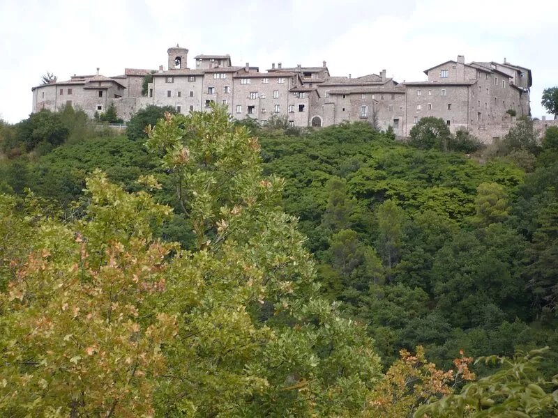 CASA LA TORRE in the small Umbrian village of Macerino