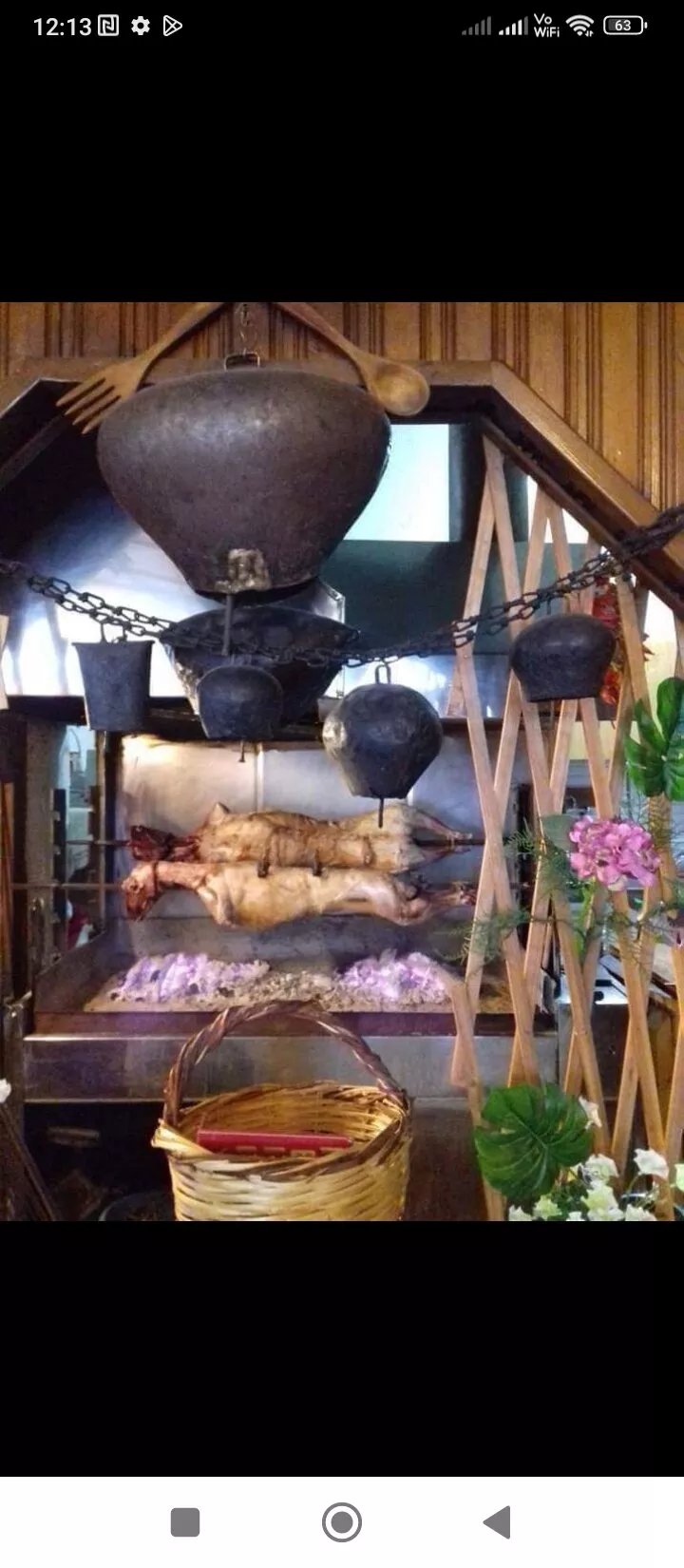 Ikogeniaki Taverna Charadra