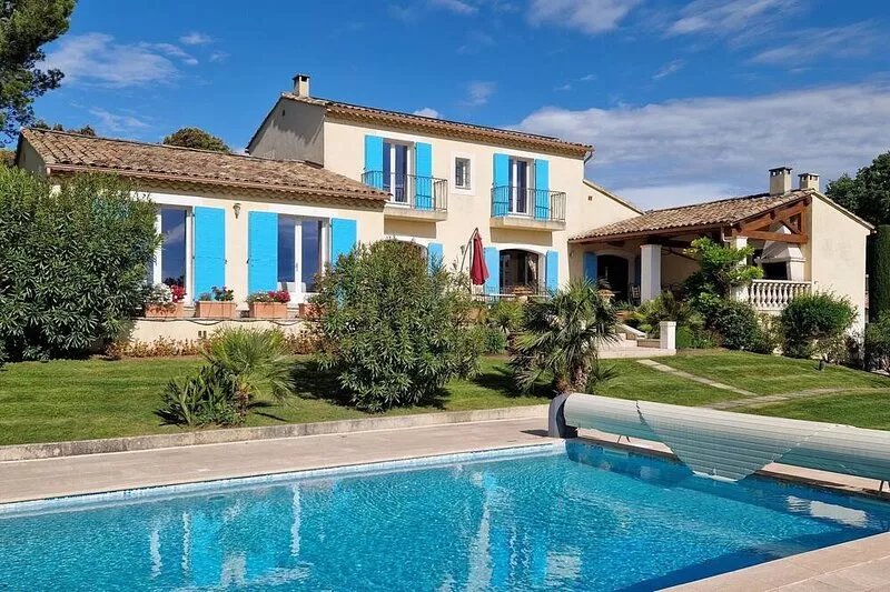 Spacious Villa 5* for 12 pers.,  air cond., heated pool, view Mt. Ventoux